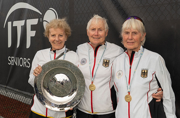 FM_W80_DORIS_HART_CUP_ORTH_GERLATZKA_KNAPP_ITFSUPERSENIORS2022_001