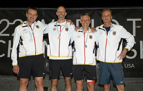 FM_FRED_PERRY_CUP_MEDAL_CEREMONY_ITFSENIORS2022_07