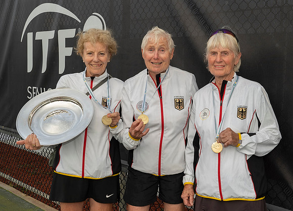 FM_W80_DORIS_HART_CUP_ORTH_GERLATZKA_KNAPP_ITFSUPERSENIORS2022_002