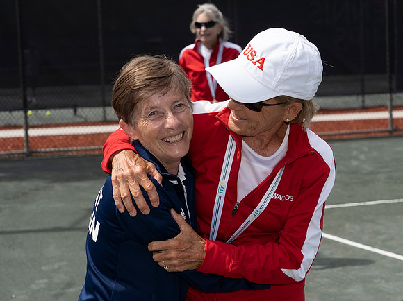 FM_W75_QUEENS_CUP_MEDAL_CEREMONY_ITFSENIORS2022_021