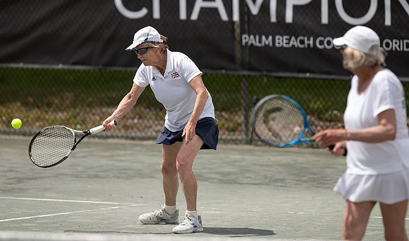 FM_W70_ALTHEA_GIBSON_CUP_WILSON_FOX_ITFSUPERSENIORS2022_001