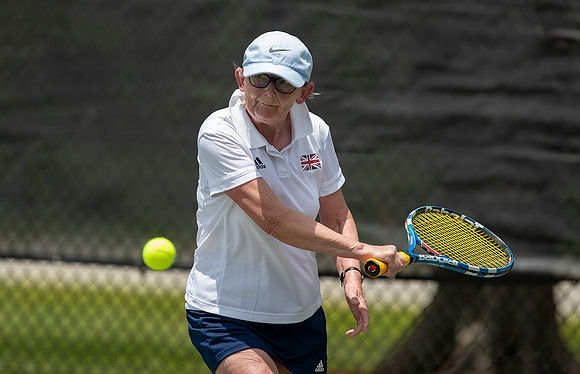 FM_W70_ALTHEA_GIBSON_CUP_LOVE_ITFSUPERSENIORS2022_001