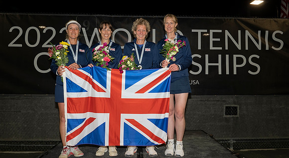 FM_MARIA_ESTHER_BUENO_CUP_MEDAL_CEREMONY_ITFSENIORS2022_10