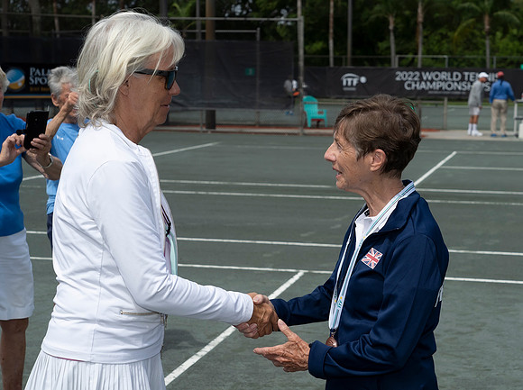 FM_W75_QUEENS_CUP_MEDAL_CEREMONY_ITFSENIORS2022_014