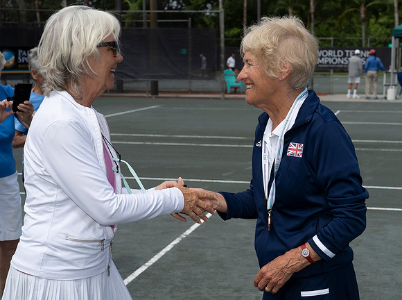 FM_W75_QUEENS_CUP_MEDAL_CEREMONY_ITFSENIORS2022_015