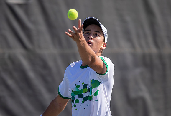 SM_REQUENA_BOL_D2_JR_DAVIS_2019_003