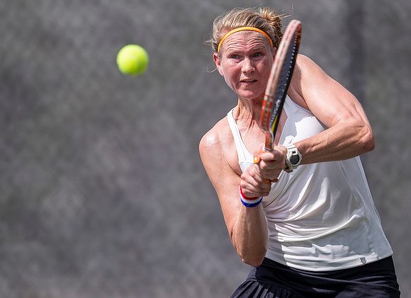 SM_YOUNG_SENIORS_CAROLINE_DE_VRIES_W40_D1_MIA2019_004