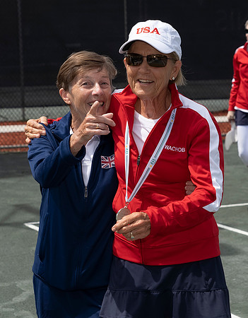 FM_W75_QUEENS_CUP_MEDAL_CEREMONY_ITFSENIORS2022_018