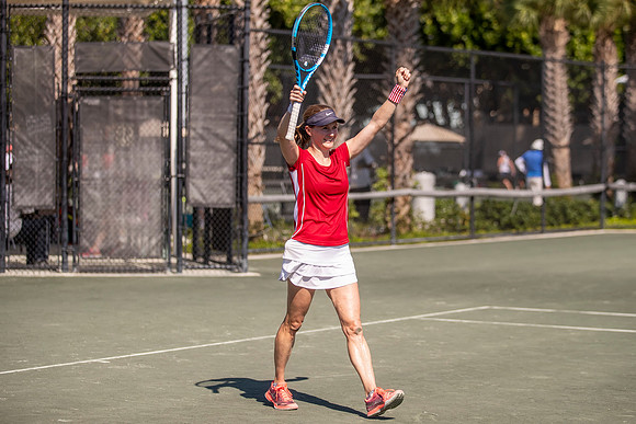 SM_YOUNG_SENIORS_JULIE_THU_W35_D2_MIA2019_012