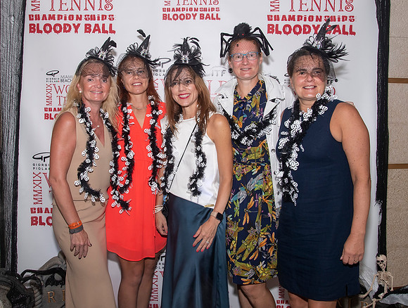 SM_YOUNG_SENIORS_BLOODY_BALL_MIA2019_016