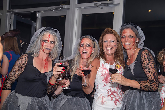SM_YOUNG_SENIORS_BLOODY_BALL_MIA2019_017