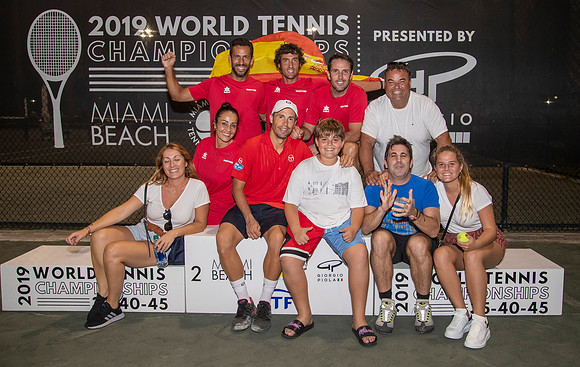SM_YOUNG_SENIORS_MEDAL_CEREMONY_D6_MIA2019_001
