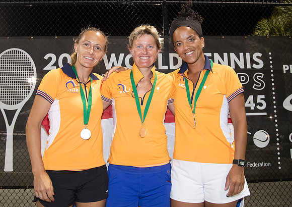SM_YOUNG_SENIORS_MEDAL_CEREMONY_D6_MIA2019_033