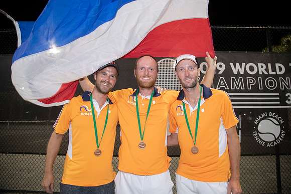 SM_YOUNG_SENIORS_MEDAL_CEREMONY_D6_MIA2019_048