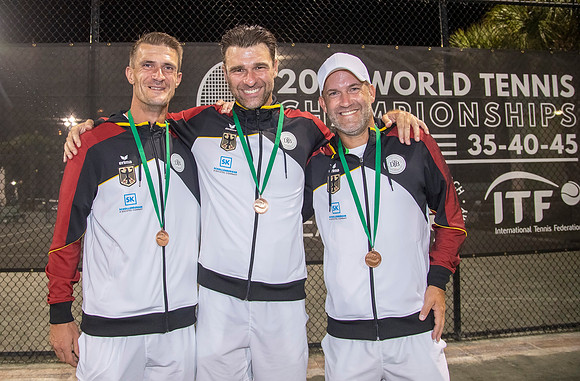 SM_YOUNG_SENIORS_MEDAL_CEREMONY_D6_MIA2019_072