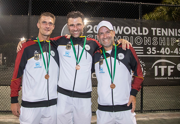 SM_YOUNG_SENIORS_MEDAL_CEREMONY_D6_MIA2019_073