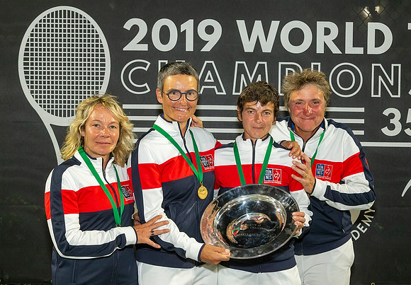 FM_YOUNG_SENIORS_MEDAL_CEREMONY_D6_MIA2019_001