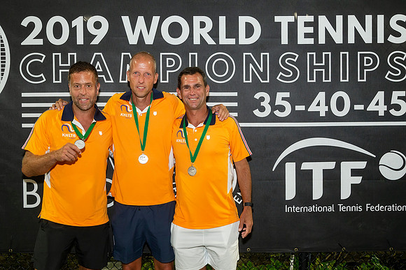 FM_YOUNG_SENIORS_MEDAL_CEREMONY_D6_MIA2019_022