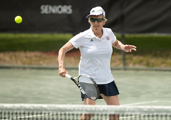 FM_W70_ALTHEA_GIBSON_CUP_WILSON_ITFSUPERSENIORS2022_002