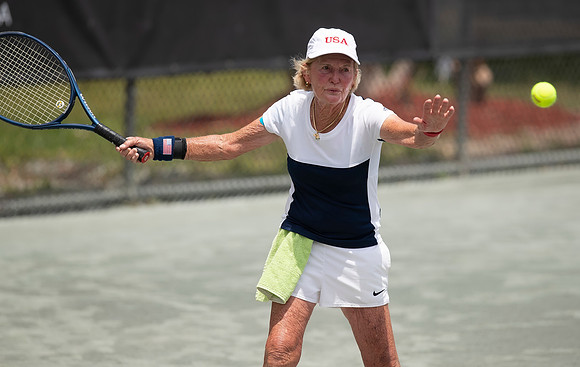 FM_W80_DORIS_HART_CUP_ANDERSON_ITFSUPERSENIORS2022_001
