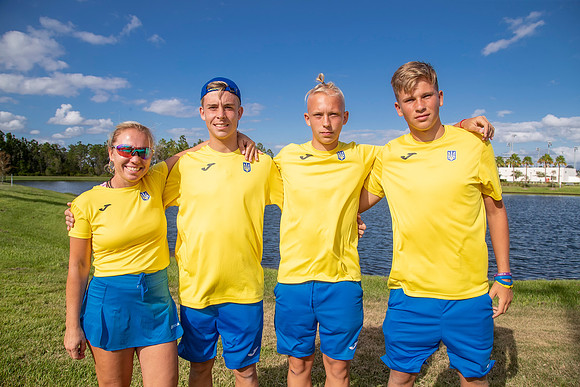 SM_TEAM_UKRAINE_JR_DAVIS_2019_001