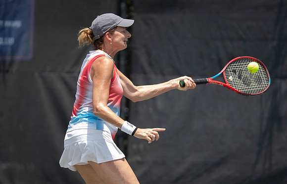 FM_W55_HOFSTEDE_MAUREEN CONNOLLY_CUP_ITFSENIORS2022_005