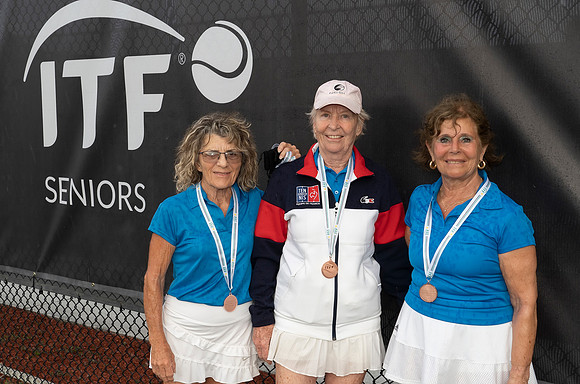 FM_W80_DORIS_HART_CUP_CAILLARD_CONTOZ_TOURNADE_ITFSUPERSENIORS2022_001