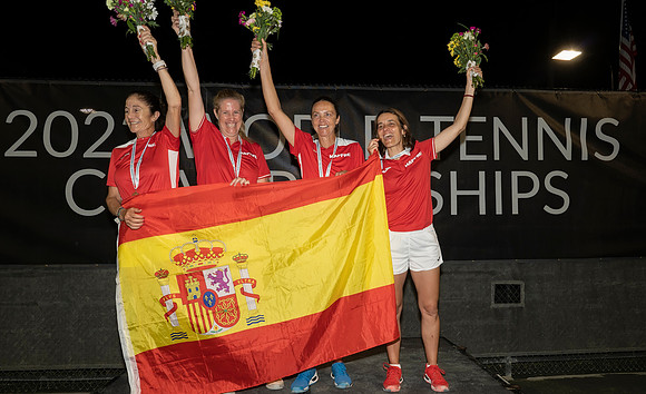 FM_MARIA_ESTHER_BUENO_CUP_MEDAL_CEREMONY_ITFSENIORS2022_07