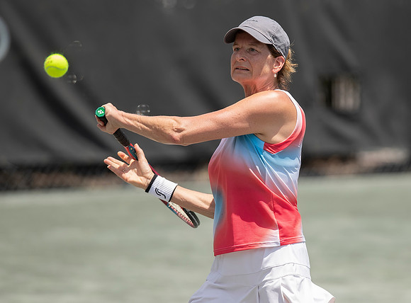 FM_W55_HOFSTEDE_MAUREEN CONNOLLY_CUP_ITFSENIORS2022_008