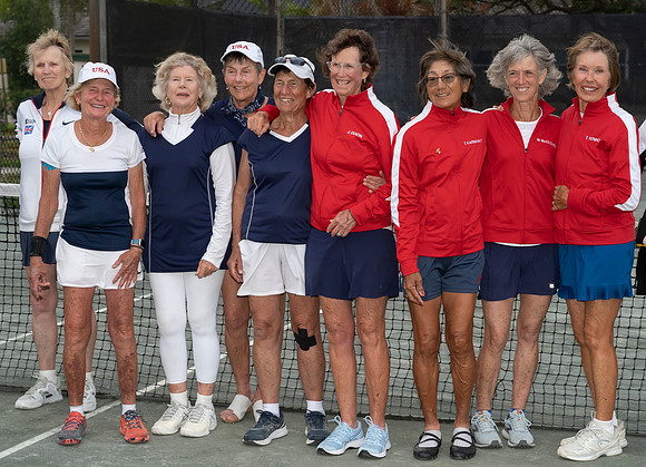FM_MEDAL_CEREMONY_ALTHEA_GIBSON_DORIS_HART_CUPS_ITFSUPERSENIORS2022_003