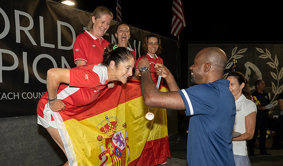 FM_MARIA_ESTHER_BUENO_CUP_MEDAL_CEREMONY_ITFSENIORS2022_05