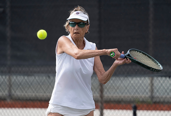 FM_W75_QUEENS_CUP_MACLENNAN_ITFSUPERSENIORS2022_007