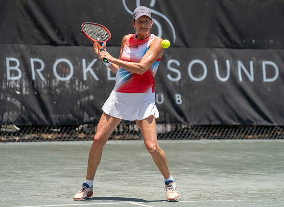 FM_W55_HOFSTEDE_MAUREEN CONNOLLY_CUP_ITFSENIORS2022_010